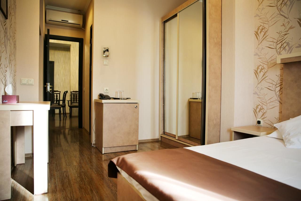 Отель Rondo Hotel Тбилиси-22