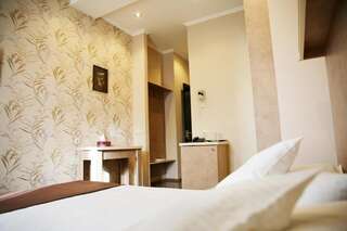 Отель Rondo Hotel Тбилиси Стандартный двухместный номер с 1 кроватью-7